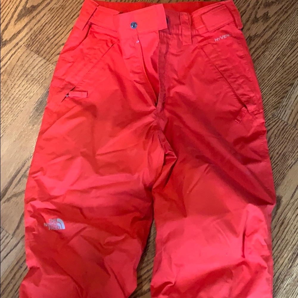 North Face orange ski pants in EUC.  Unisex M